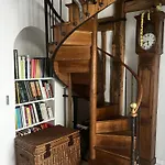 Deux Chambres En Plein Coeur De Montmartre, Paris