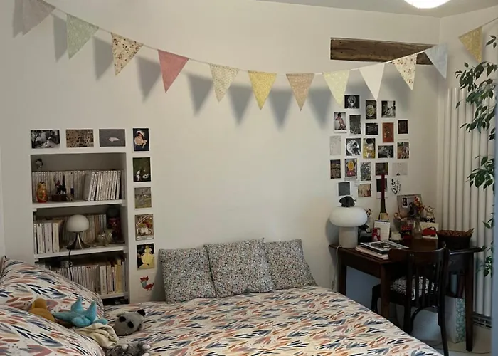 Deux Chambres En Plein Coeur De Montmartre, Paris
