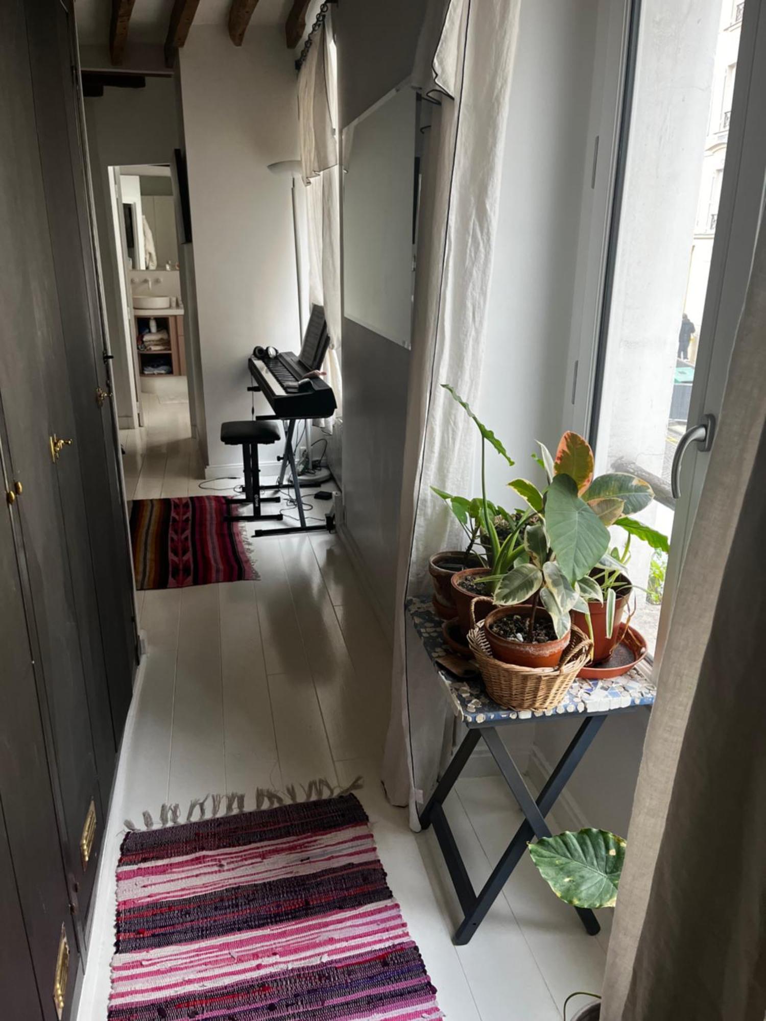 Homestay Deux En Plein Coeur De Montmartre,