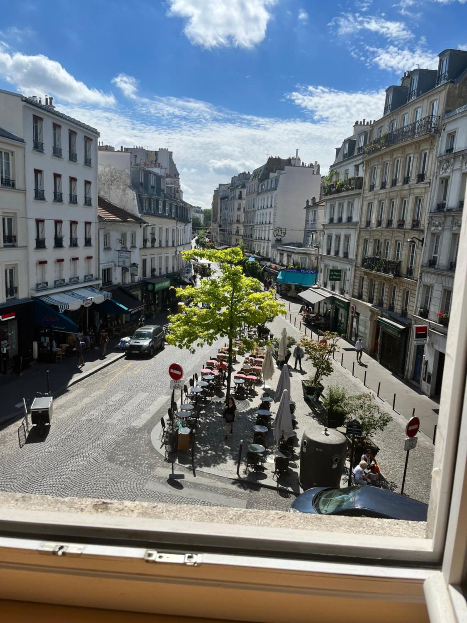 Homestay Deux En Plein Coeur De Montmartre,